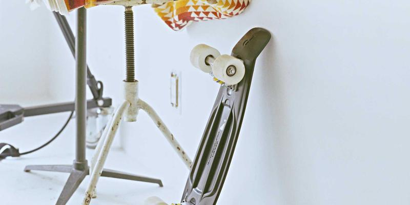 长春彩钢板屋面接缝防水处理:专用密封胶与丁基胶带的选型与施工工艺全解析