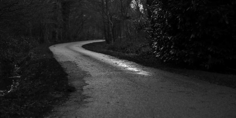 长春混凝土屋面裂缝注浆防水补漏实战指南：高压灌注技术与核心材料选择